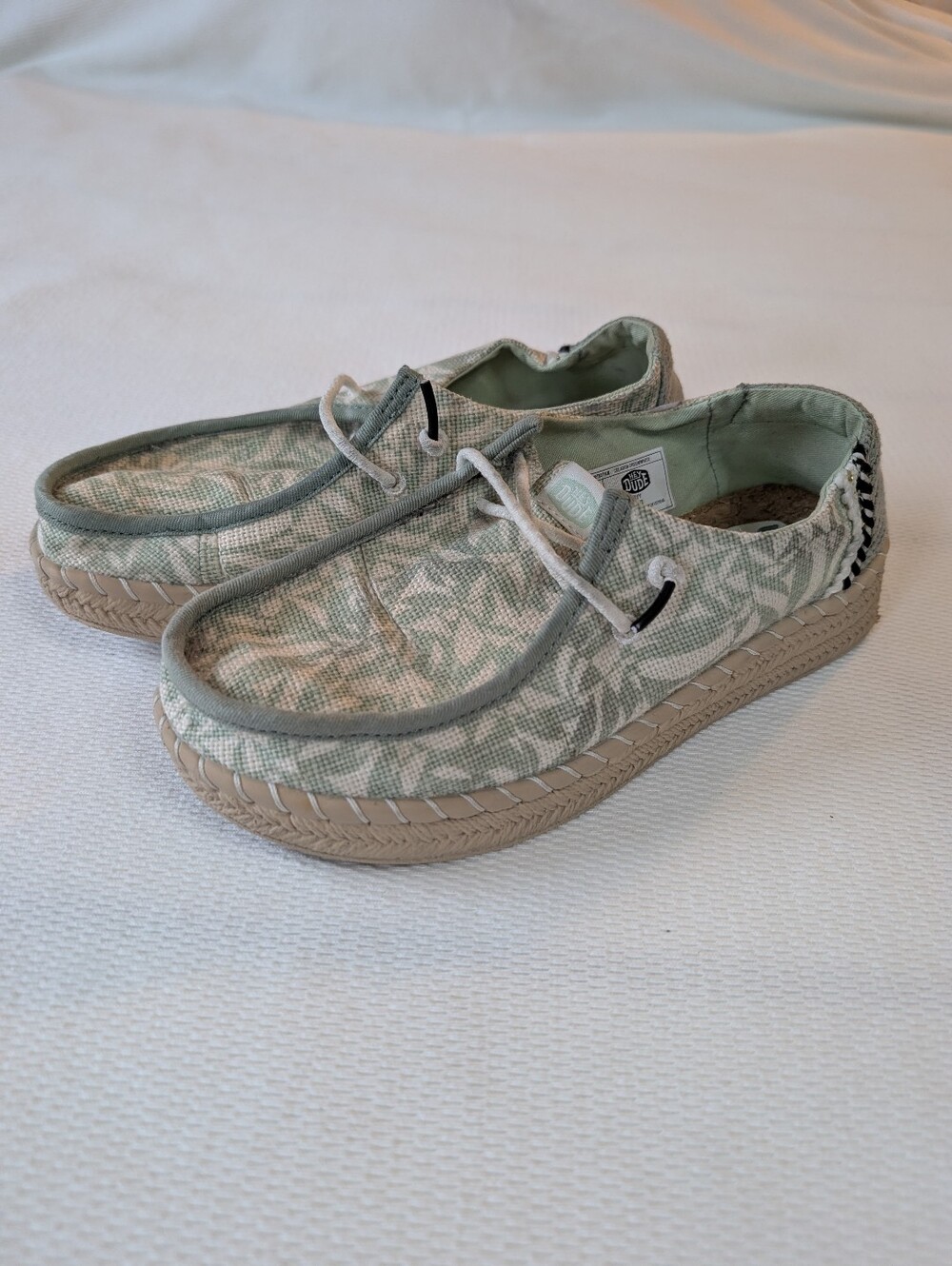 HEYDUDE Wendy Espadrille Retro Palm Celadon Green Shoes Women’s Size 6